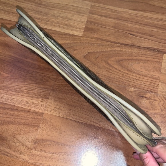 Vintage Authentic YSL Giraffe Print Clutch - Picture 5 of 16